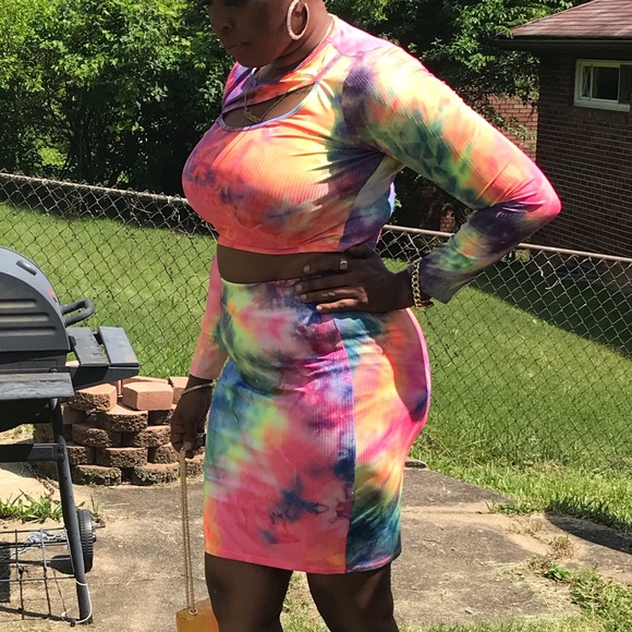 LOVE J Tie Dye Multi Neon Color Crop Top Skirt Set - Picture 9 of 12